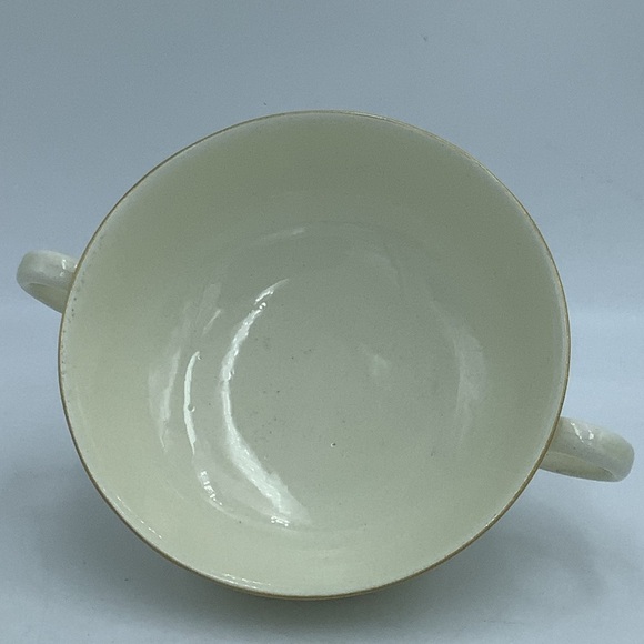 Vintage Wedgwood England Edme Two Handled Soup Bowl on Pedestal - Picture 7 of 10